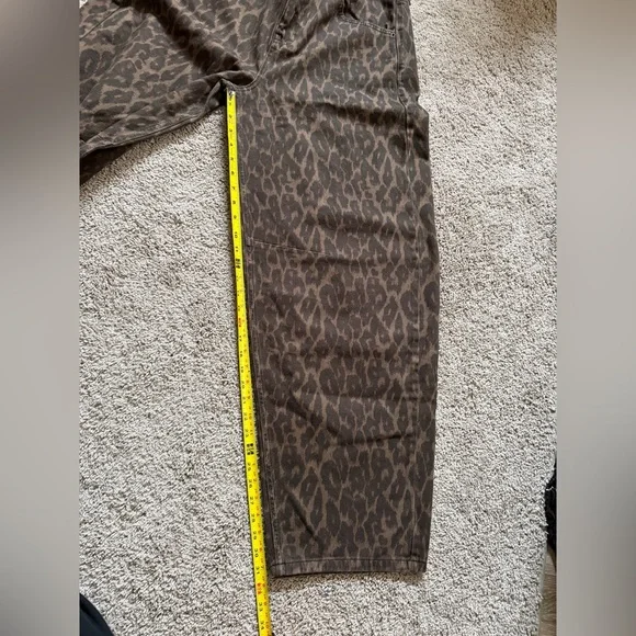 BDG Urban Outfitters Logan Printed Buckle Baggy Barrel Jeans. - Picture 6 of 8